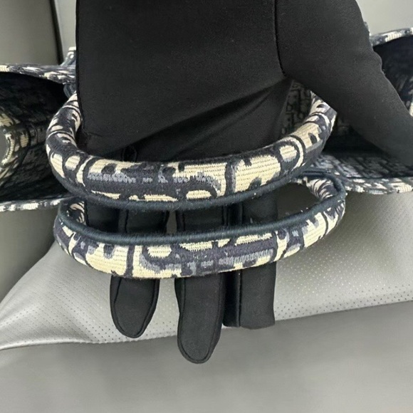 Dior Blue and White Patterned Tote - Picture 4 of 7